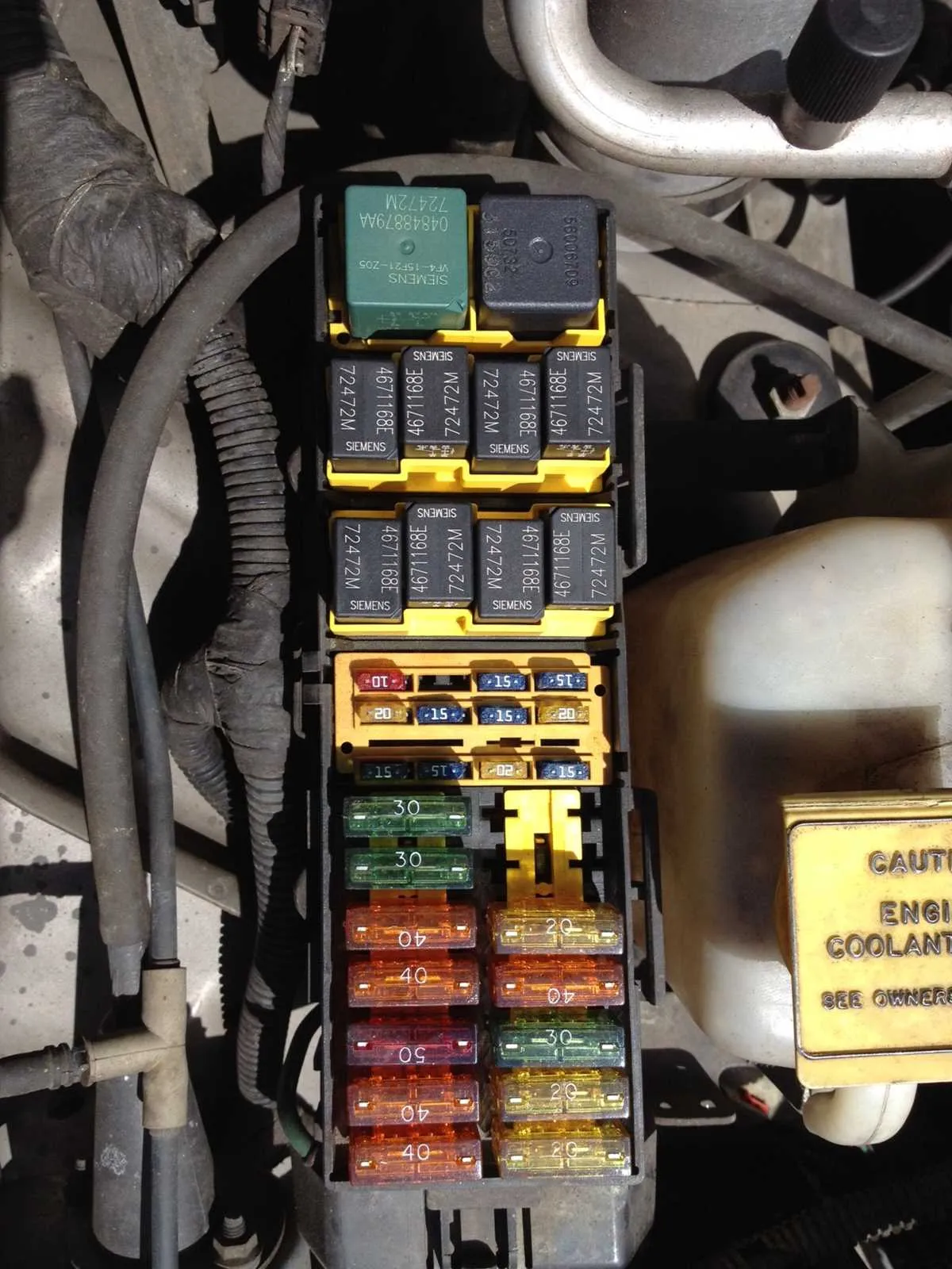 fuse box diagram 2004 jeep grand cherokee